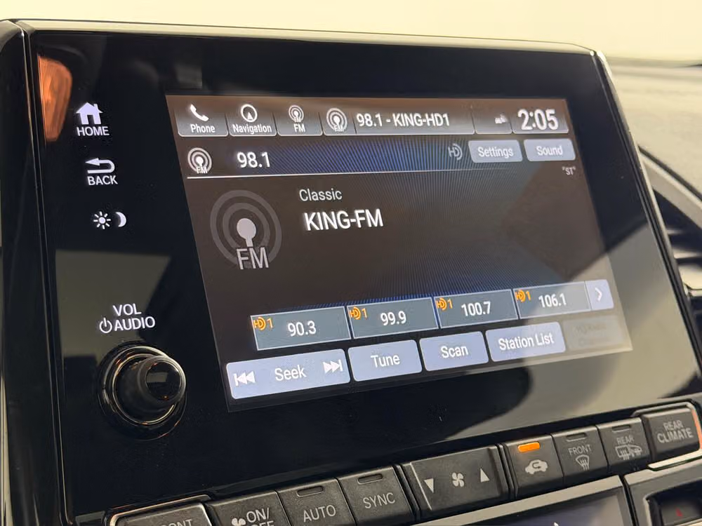 2021 Honda Odyssey Touring Passenger Image 32