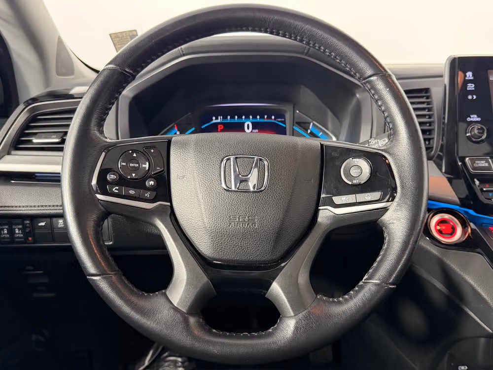 2021 Honda Odyssey Touring Passenger Image 13