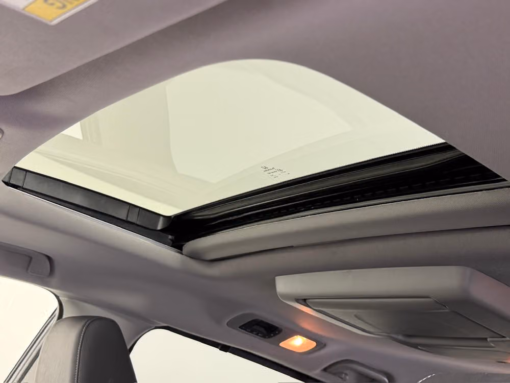 2021 Honda Odyssey Touring Passenger Image 29
