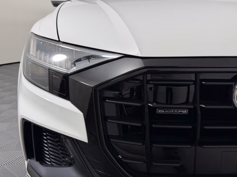2019 Audi Q8 quattro Premium Plus 55 TFSI Lower Image 2