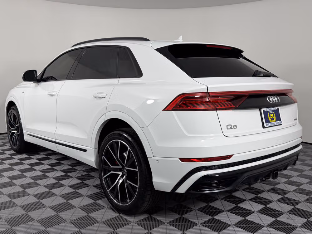 2019 Audi Q8 quattro Premium Plus 55 TFSI Image 13