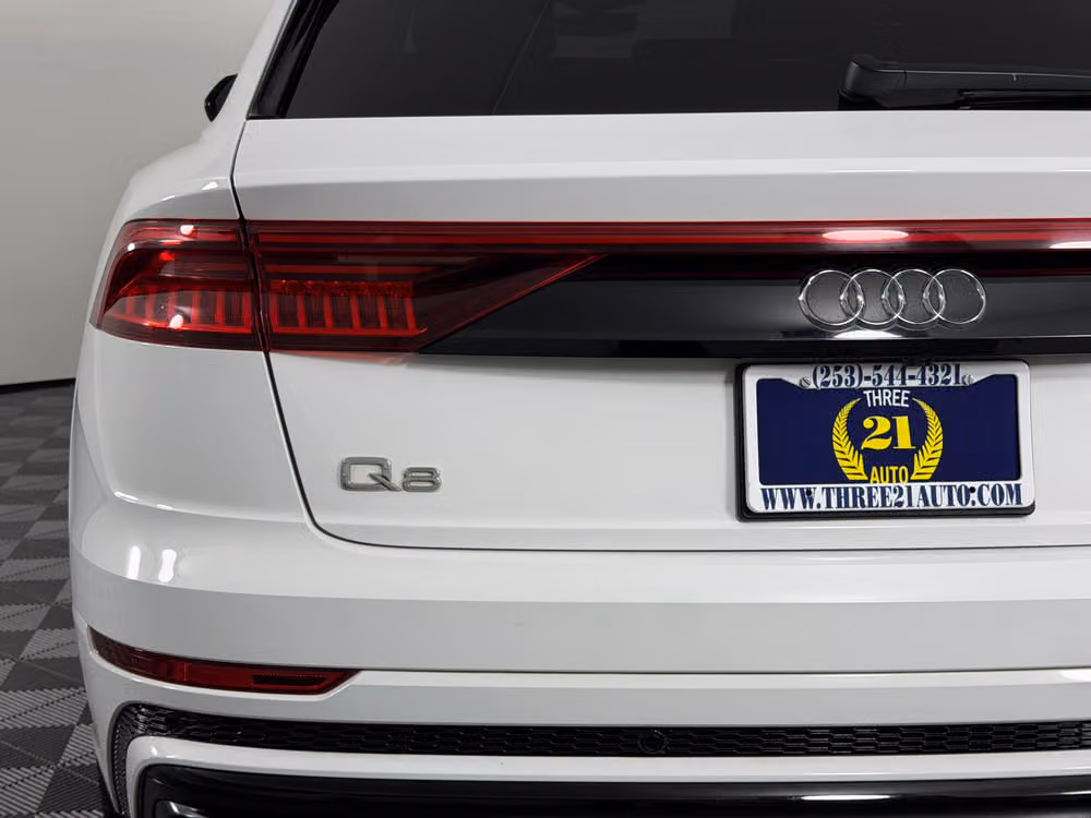 2019 Audi Q8 quattro Premium Plus 55 TFSI Image 11
