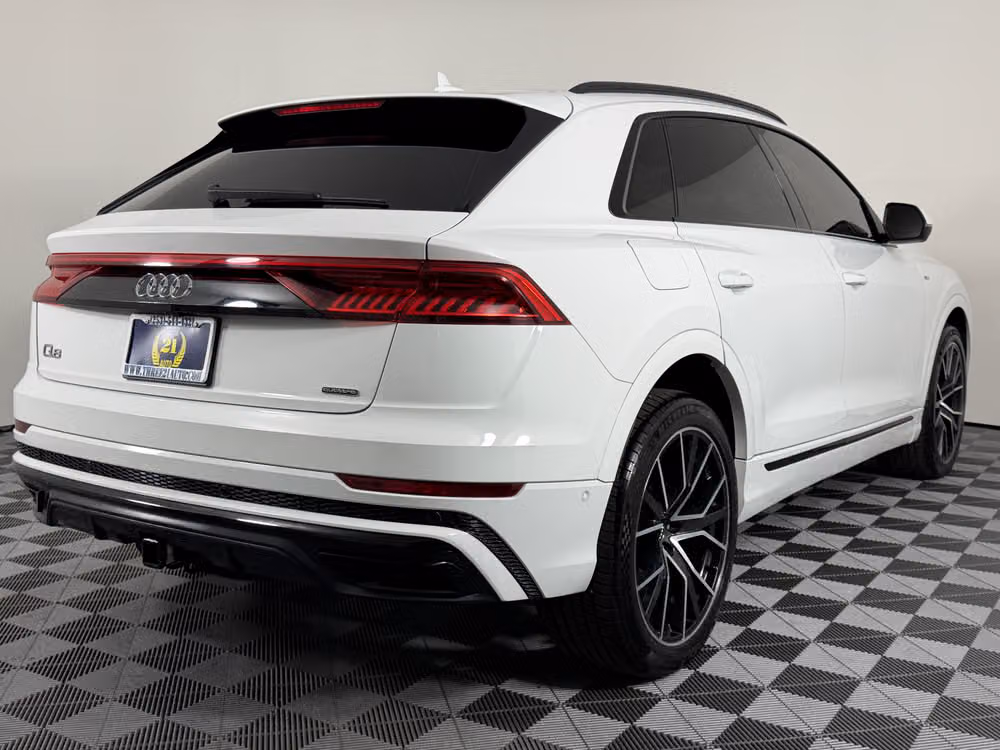 2019 Audi Q8 quattro Premium Plus 55 TFSI Image 9