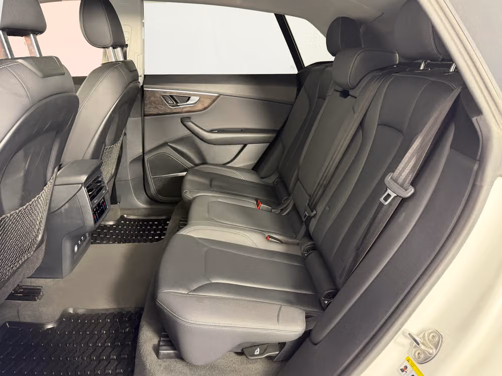 2019 Audi Q8 quattro Premium Plus 55 TFSI Image 38