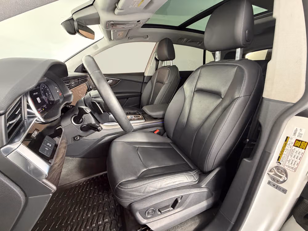 2019 Audi Q8 quattro Premium Plus 55 TFSI Image 30