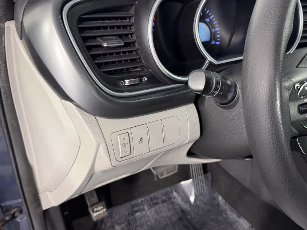 2015 Kia Optima LX Image 32