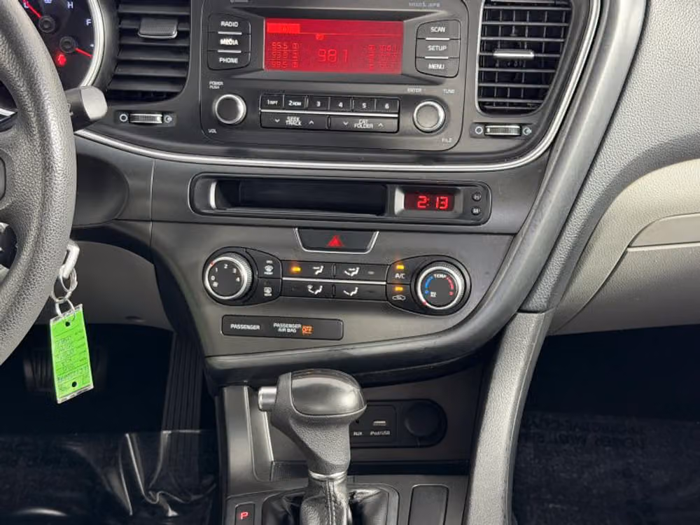 2015 Kia Optima LX Image 26