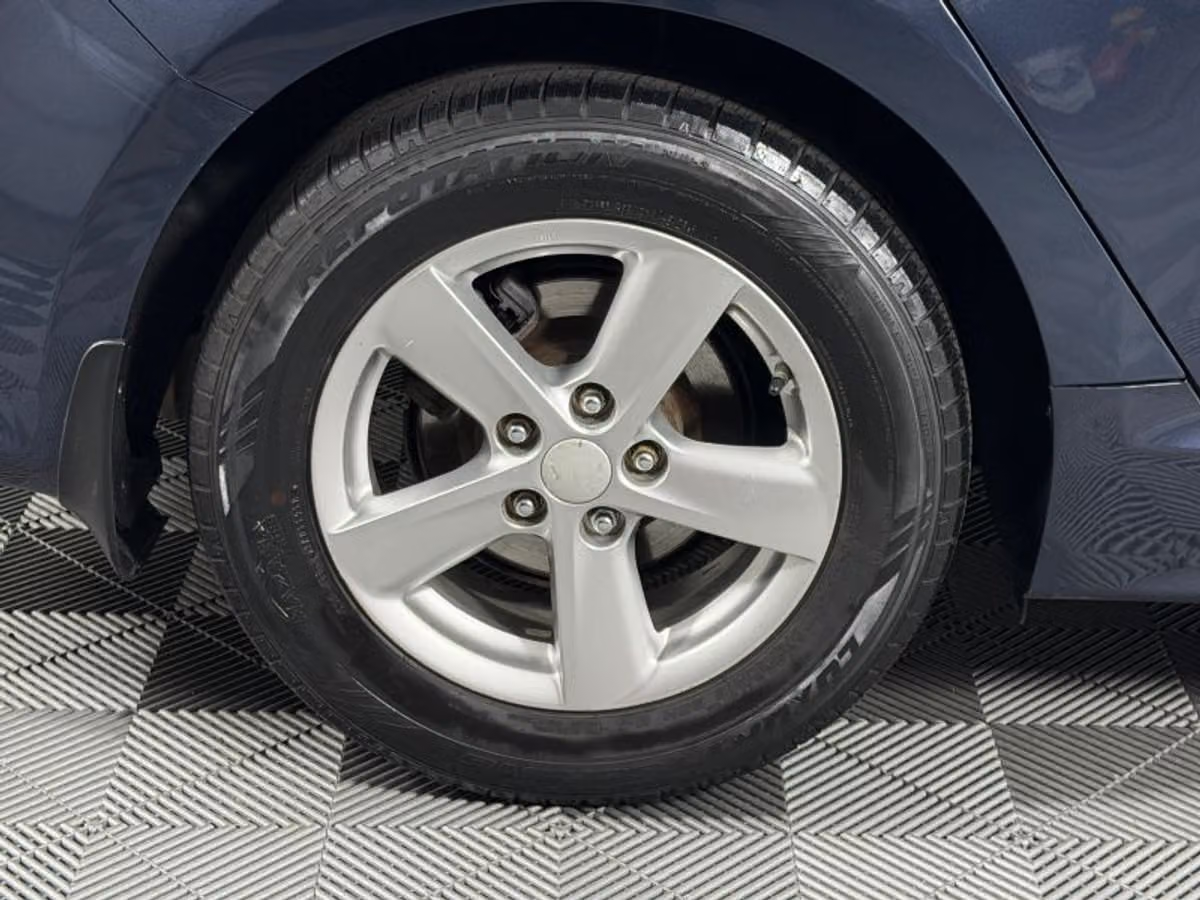 2015 Kia Optima LX Image 14