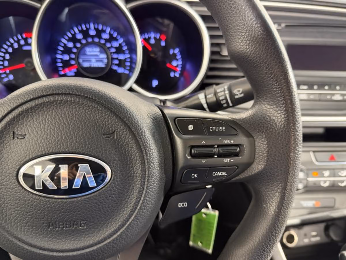2015 Kia Optima LX Image 24