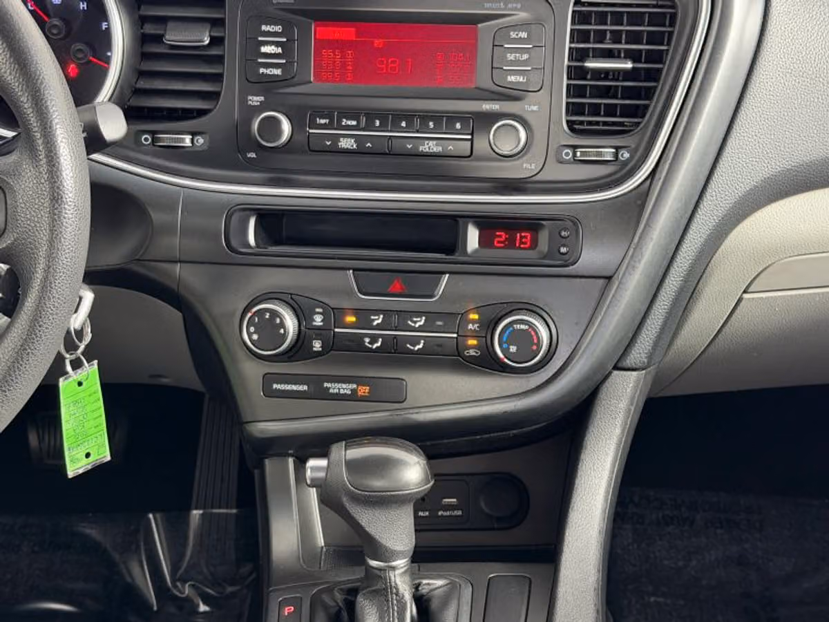 2015 Kia Optima LX Image 26