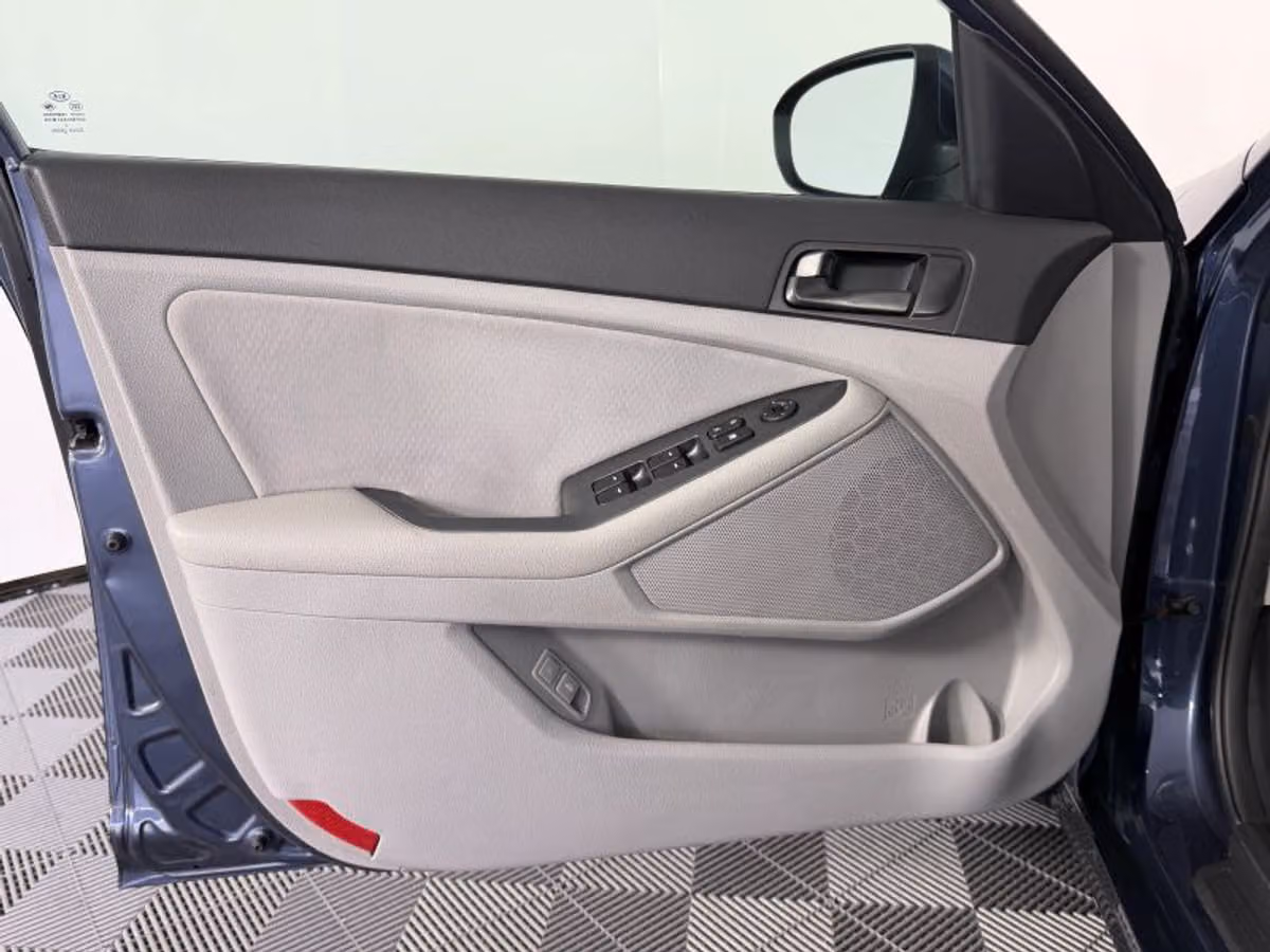 2015 Kia Optima LX Image 30