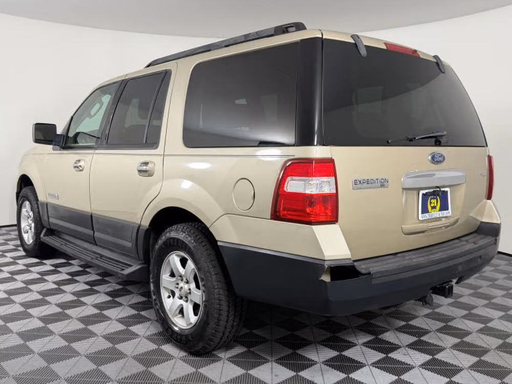 2007 Ford Expedition XLT Image 12