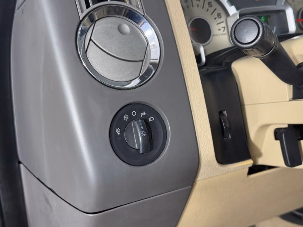 2007 Ford Expedition XLT Image 32