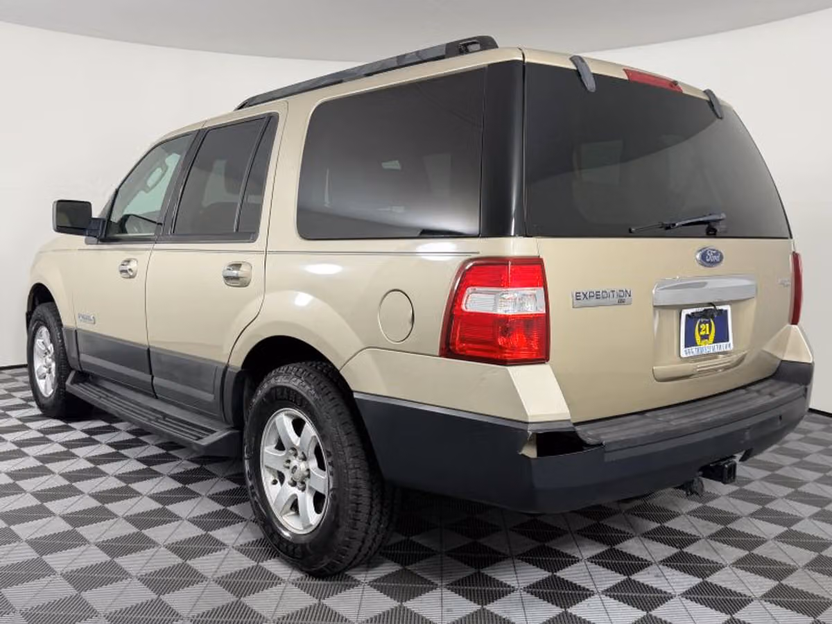 2007 Ford Expedition XLT Image 12