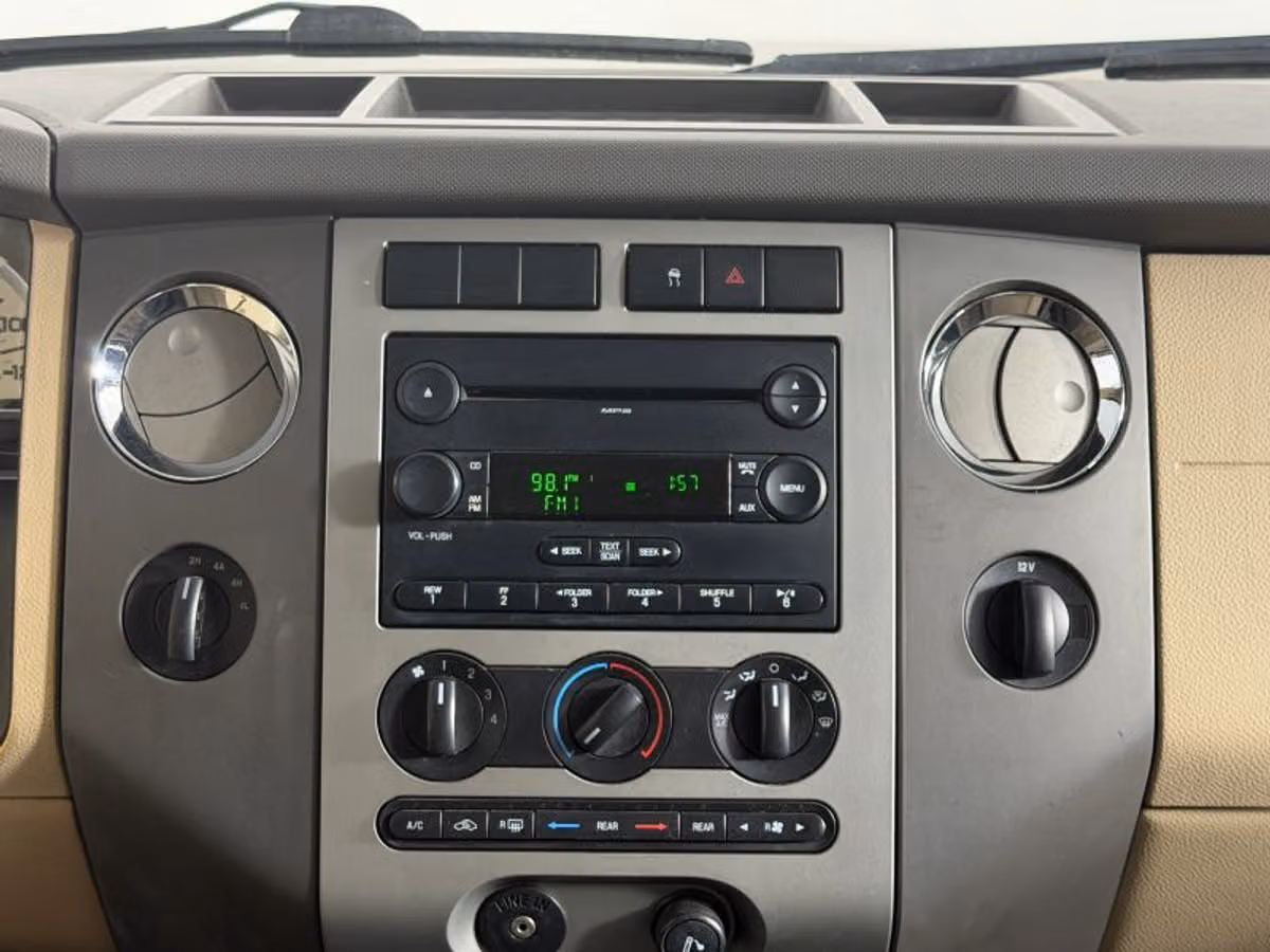 2007 Ford Expedition XLT Image 26