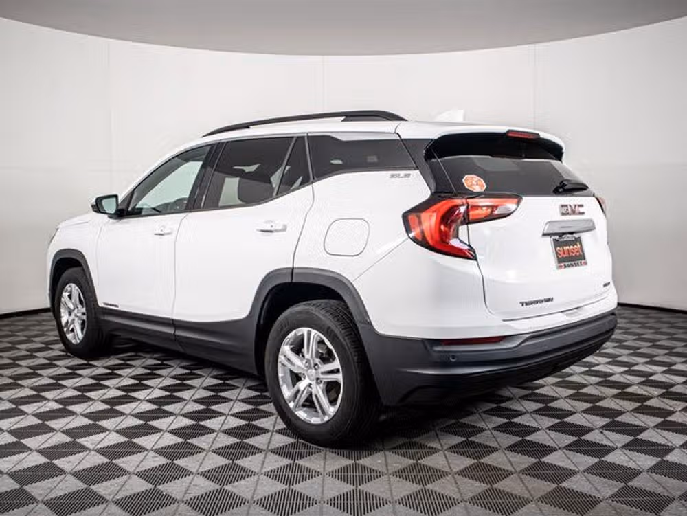2018 GMC Terrain SLE Image 8