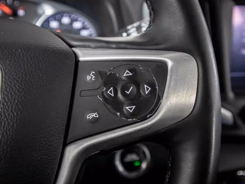 2023 GMC Terrain SLT Image 19