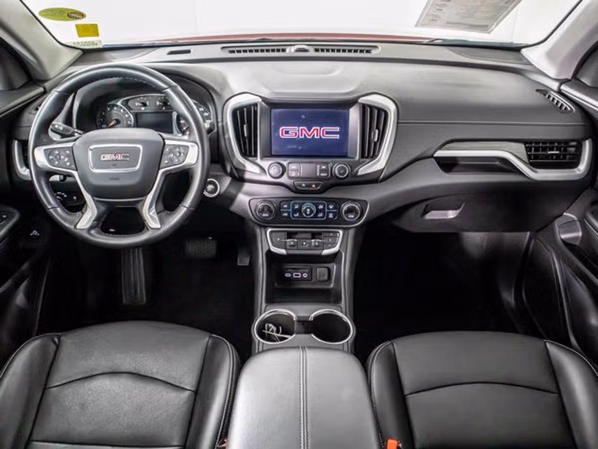 2023 GMC Terrain SLT Image 16
