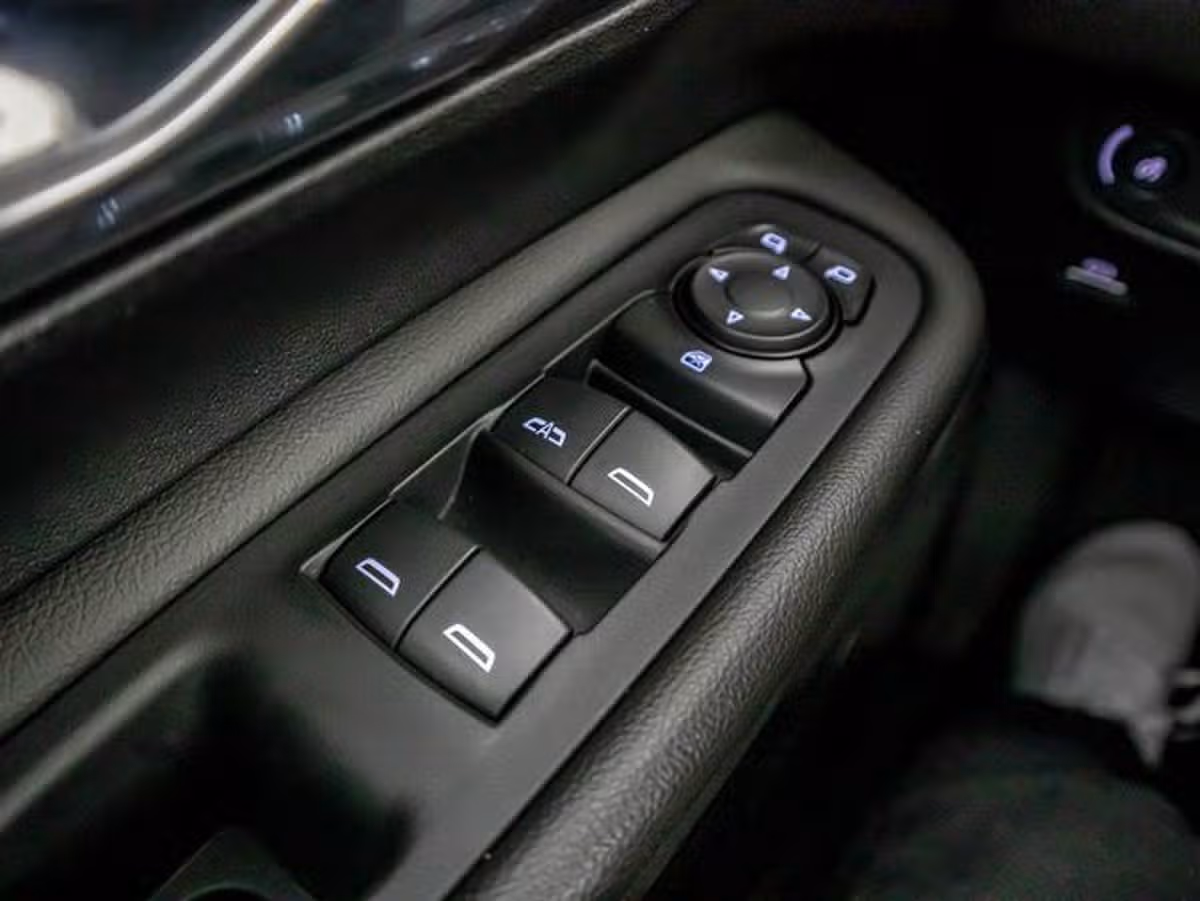 2023 GMC Terrain SLT Image 20