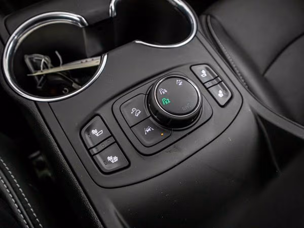 2023 GMC Terrain SLT Image 21