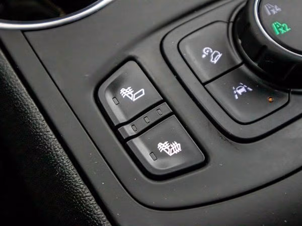 2023 GMC Terrain SLT Image 22