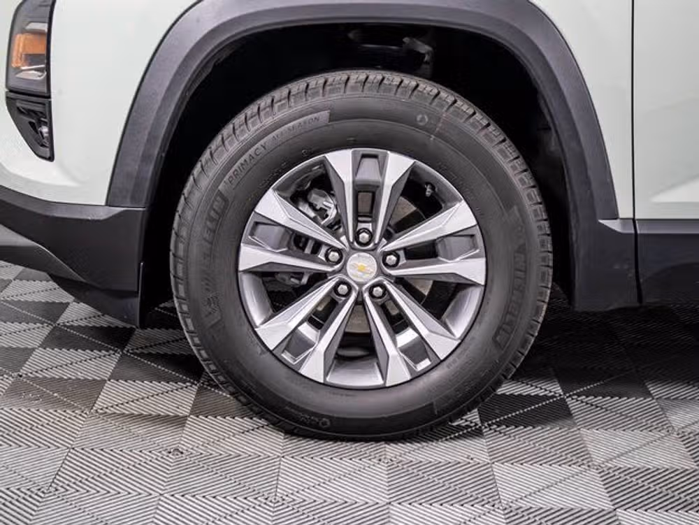 2026 Chevrolet Equinox LT Image 11
