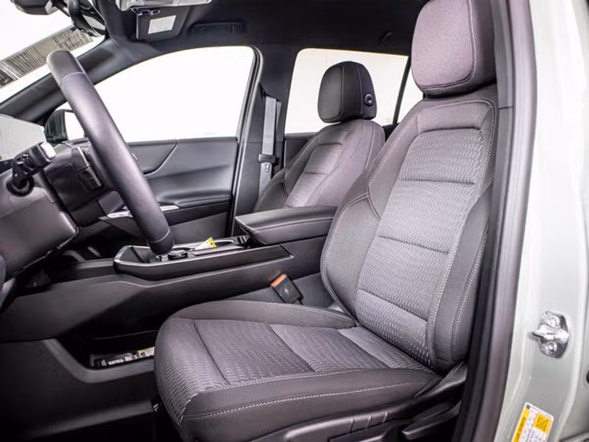 2026 Chevrolet Equinox LT Image 4
