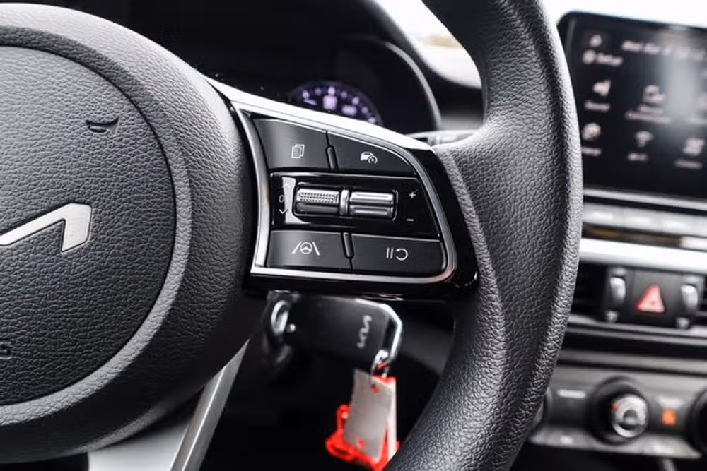 2023 Kia Forte LXS Image 22