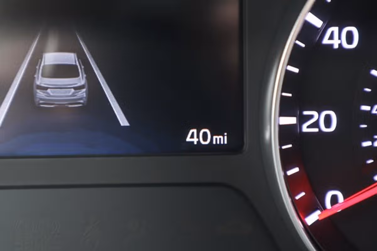 2023 Kia Forte LXS Image 24