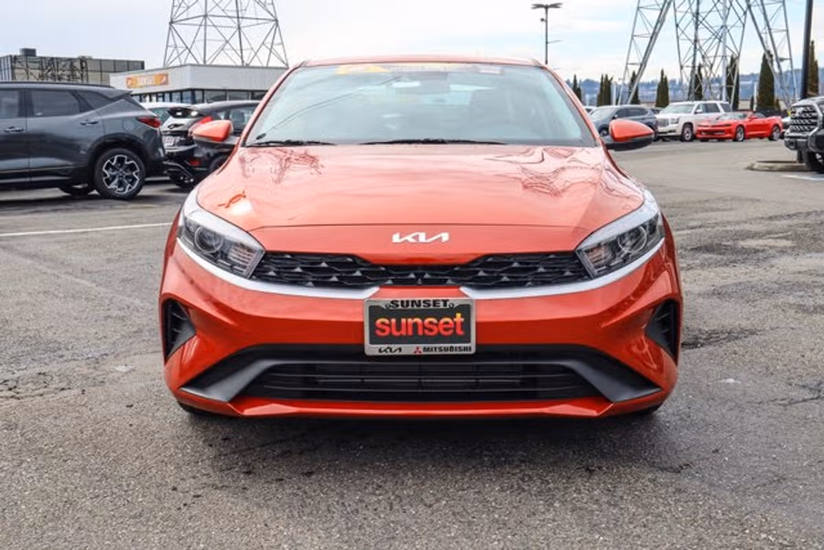 2023 Kia Forte LXS Image 8
