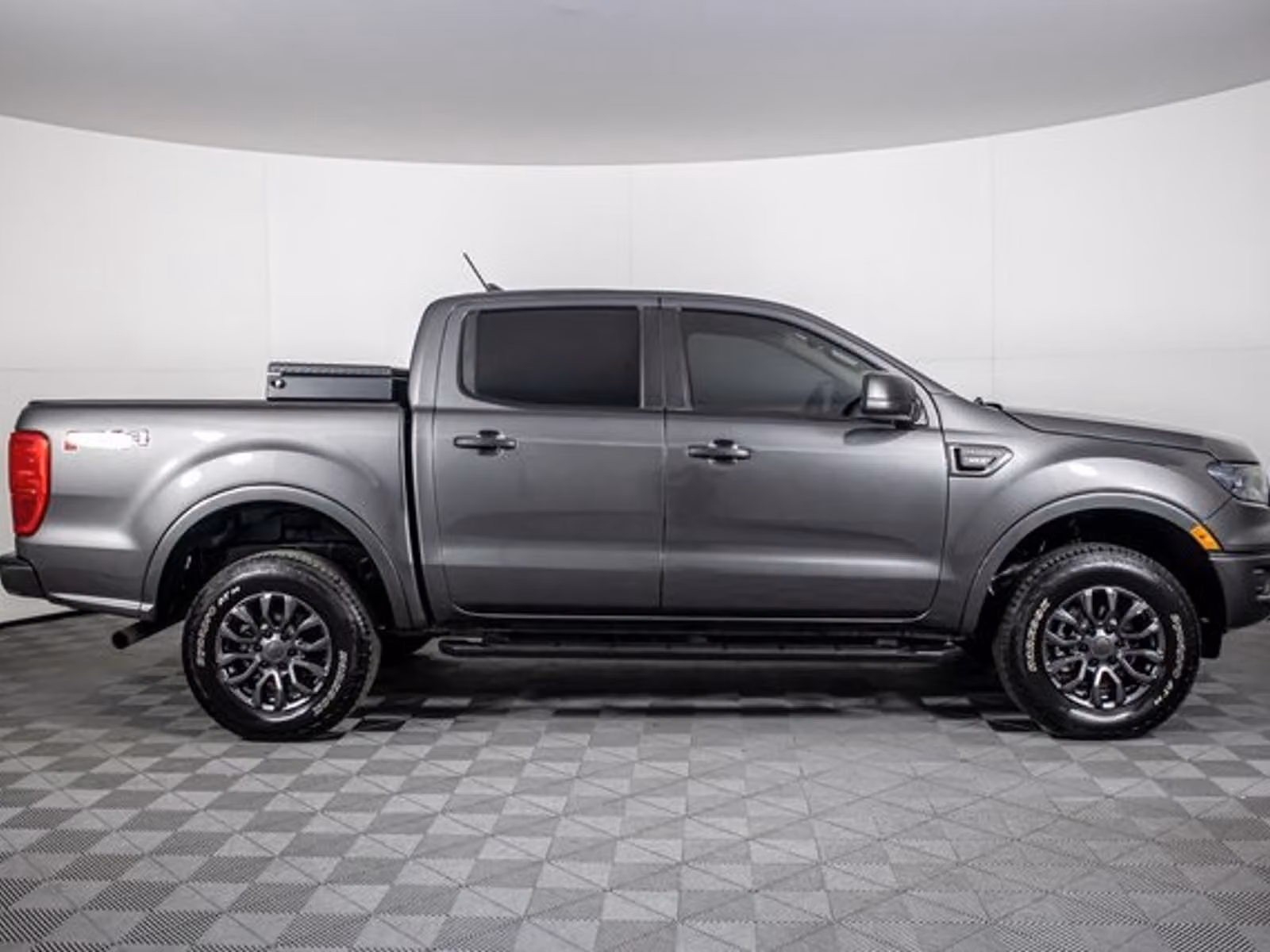 2020 Ford Ranger XLT SuperCrew Upper Image 2
