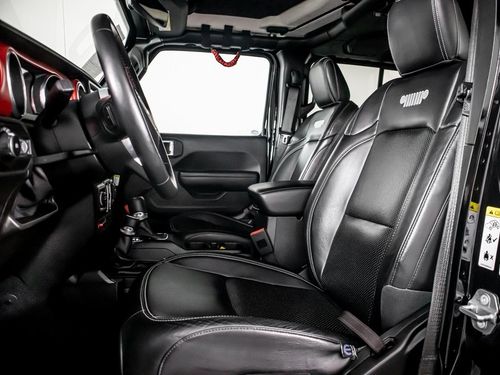 2018 Jeep Wrangler Unlimited Rubicon Lower Image 2