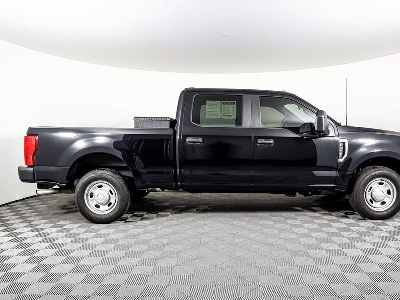 2021 Ford F-350 Super Duty XL Crew Cab Upper Image 2