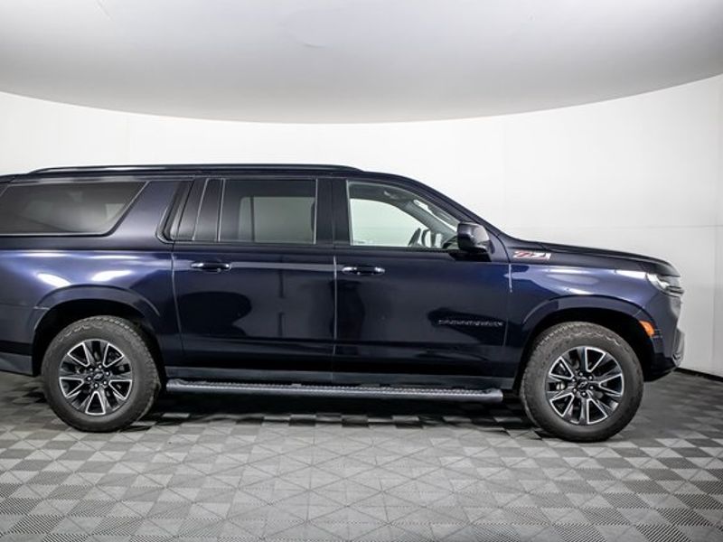 2021 Chevrolet Suburban Z71 Upper Image 2
