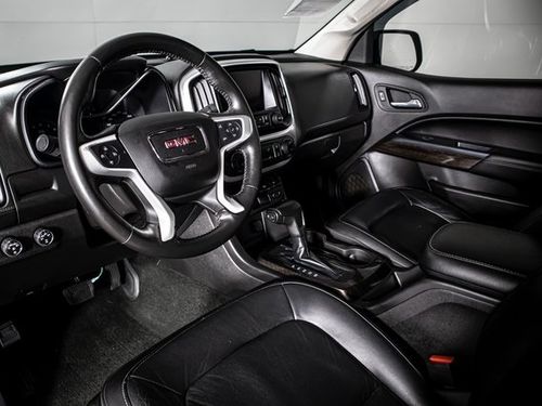 2016 GMC Canyon SLT Crew Cab Lower Image 3