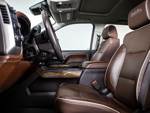 2016 Chevrolet Silverado 2500HD High Country Crew Cab Lower Image 2