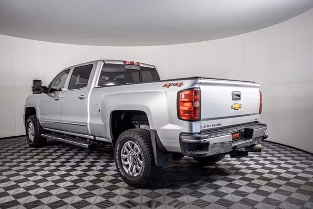 2018 Chevrolet Silverado 2500HD LTZ Crew Cab Image 8