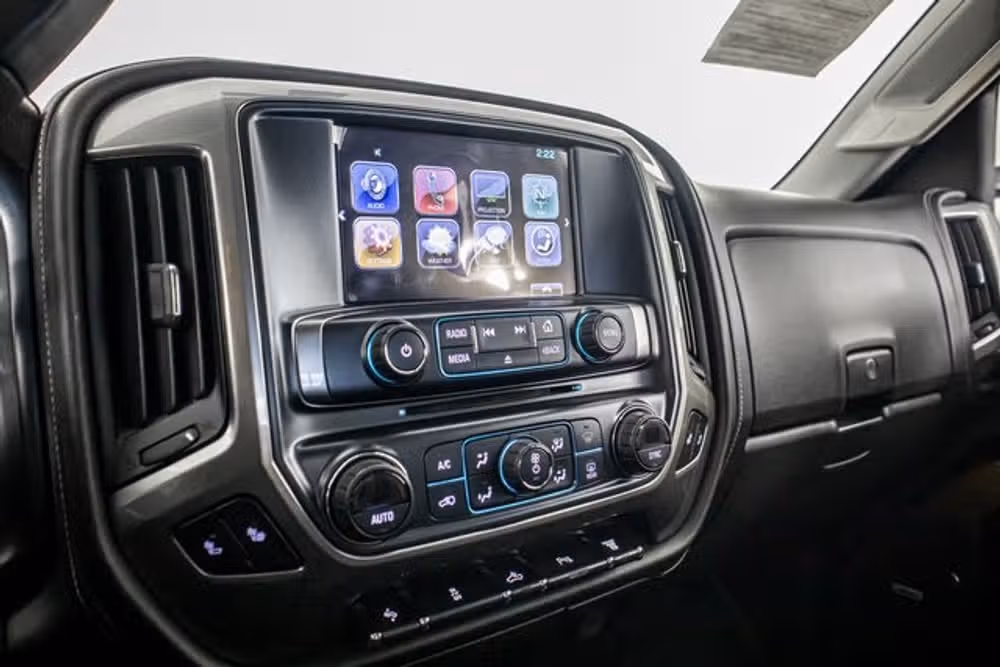 2018 Chevrolet Silverado 2500HD LTZ Crew Cab Image 31