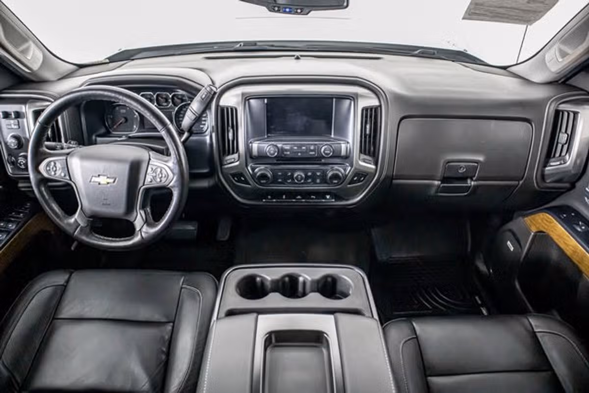 2018 Chevrolet Silverado 2500HD LTZ Crew Cab Image 5