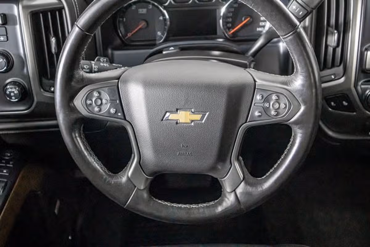 2018 Chevrolet Silverado 2500HD LTZ Crew Cab Image 25
