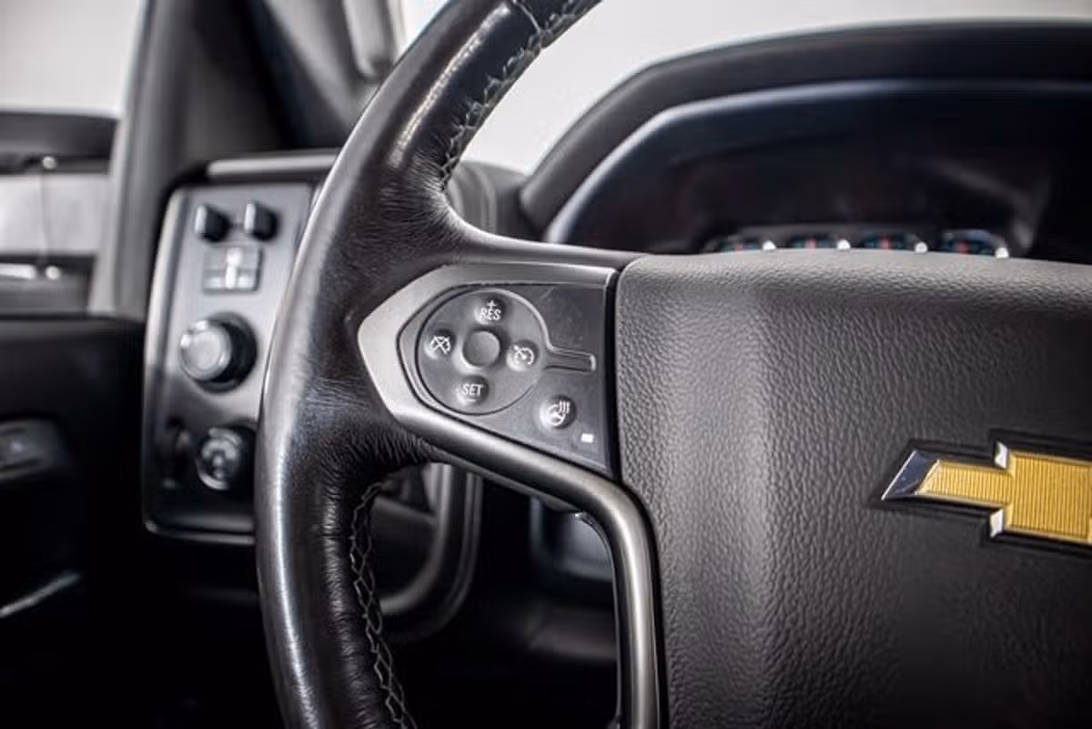 2018 Chevrolet Silverado 2500HD LTZ Crew Cab Image 28