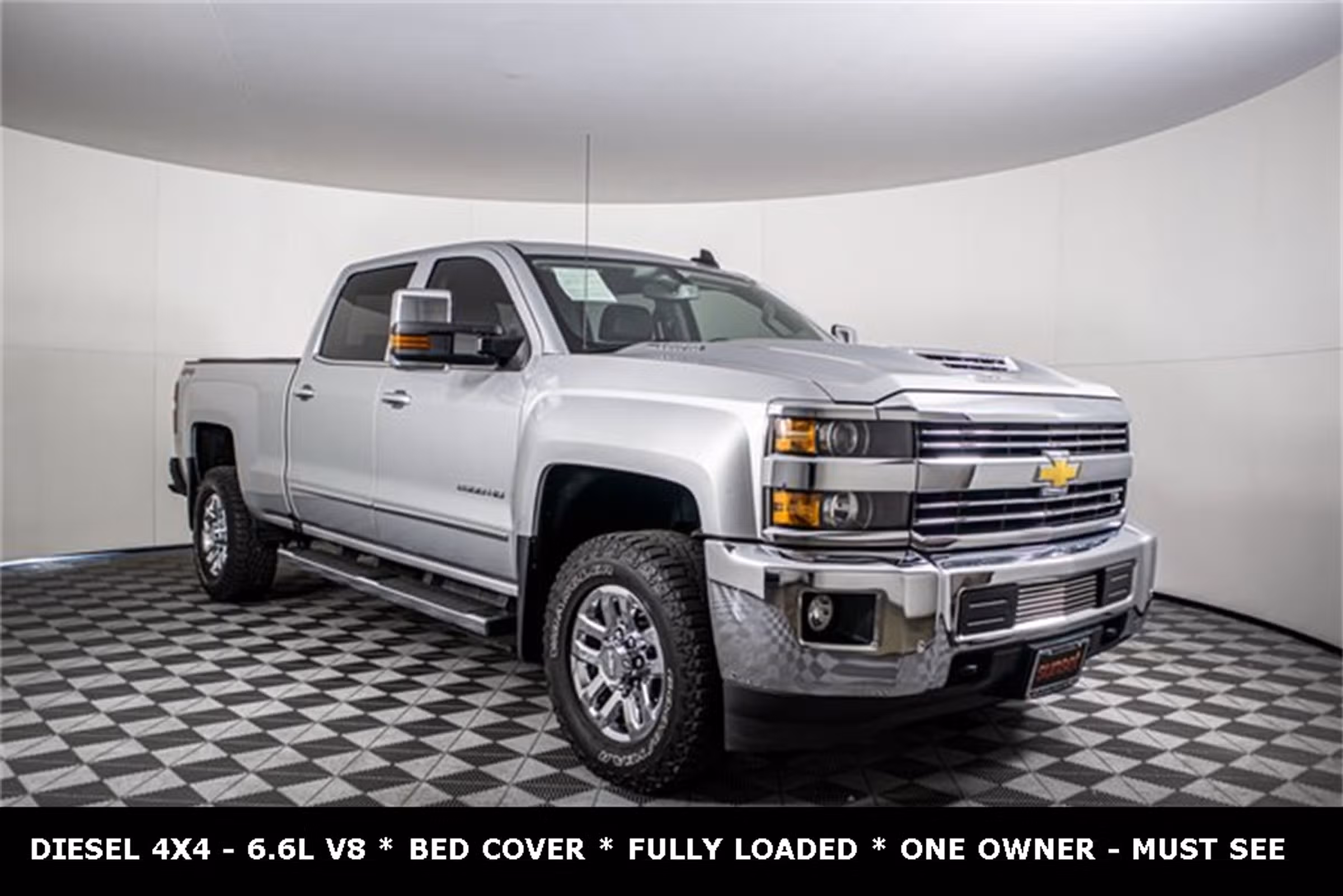 2018 Chevrolet Silverado 2500HD LTZ Crew Cab Image 1