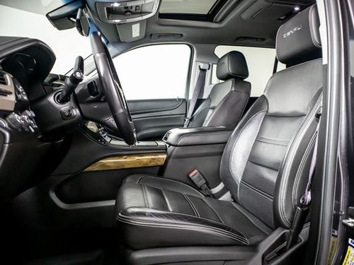 2017 GMC Yukon Denali Lower Image 2