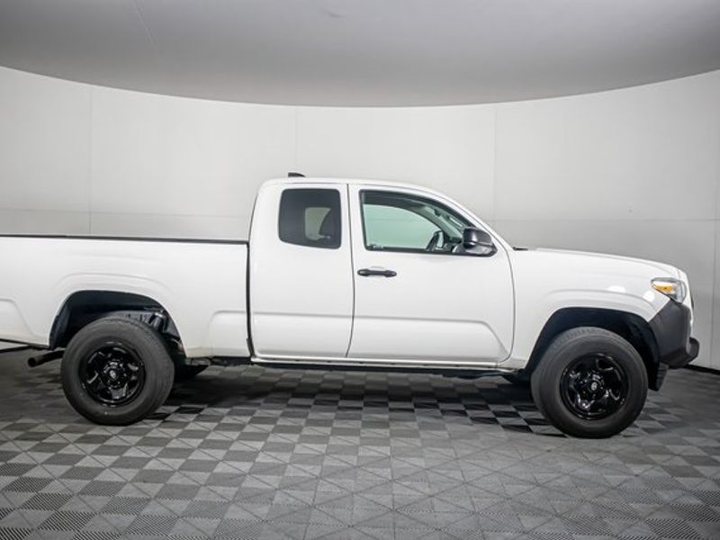 2021 Toyota Tacoma SR Access Cab Upper Image 2