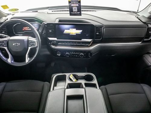 2022 Chevrolet Silverado 1500 RST Crew Cab Lower Image 3