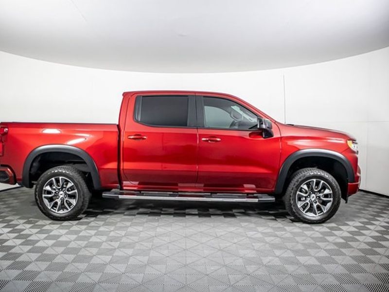 2022 Chevrolet Silverado 1500 RST Crew Cab Upper Image 2