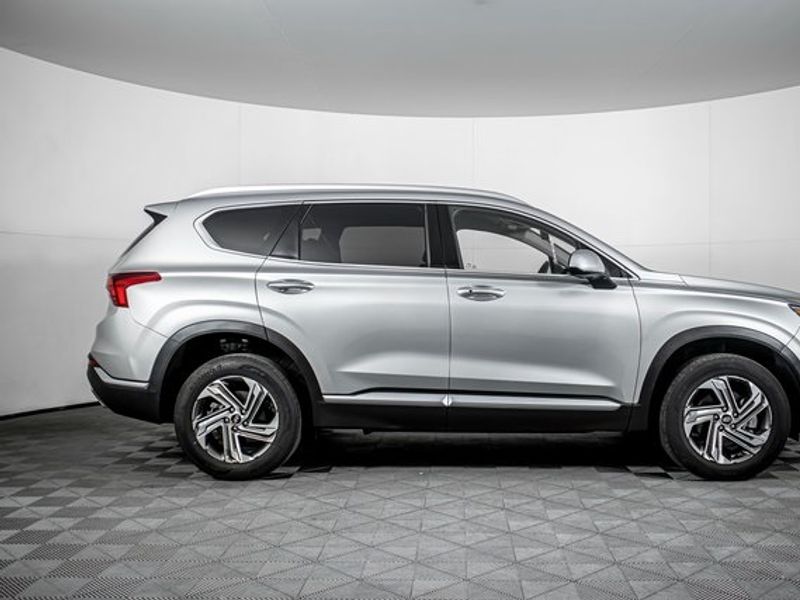2021 Hyundai SANTA FE SEL Upper Image 2