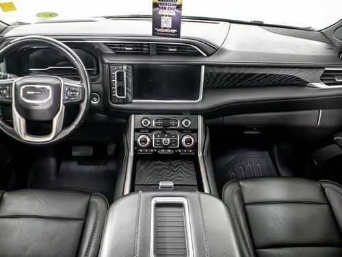 2022 GMC Yukon Denali Lower Image 3