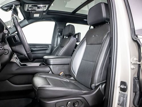 2022 GMC Yukon Denali Lower Image 2