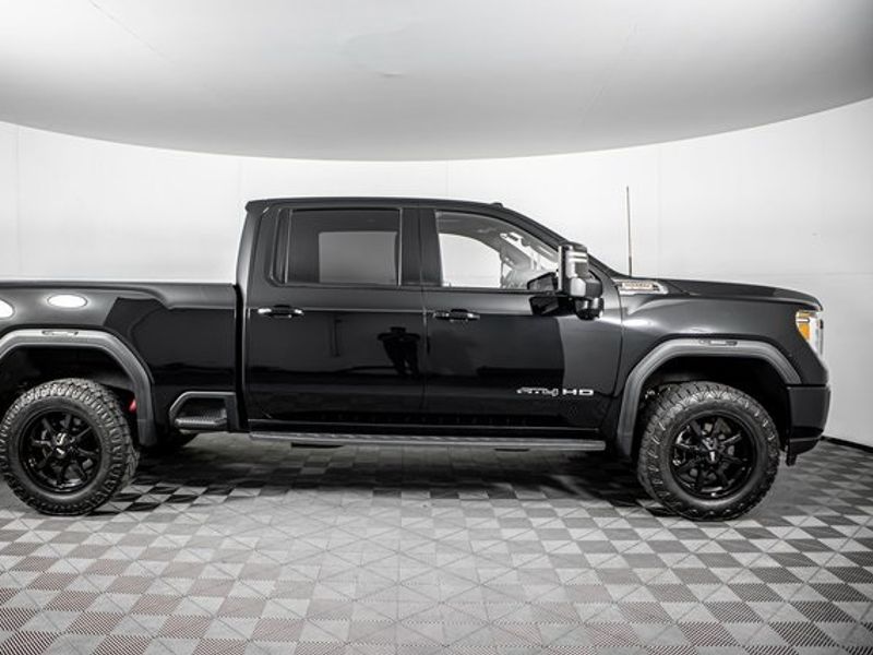 2022 GMC Sierra 3500HD AT4 Crew Cab Upper Image 2